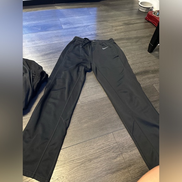 Sweatpants - Picture 2 of 5